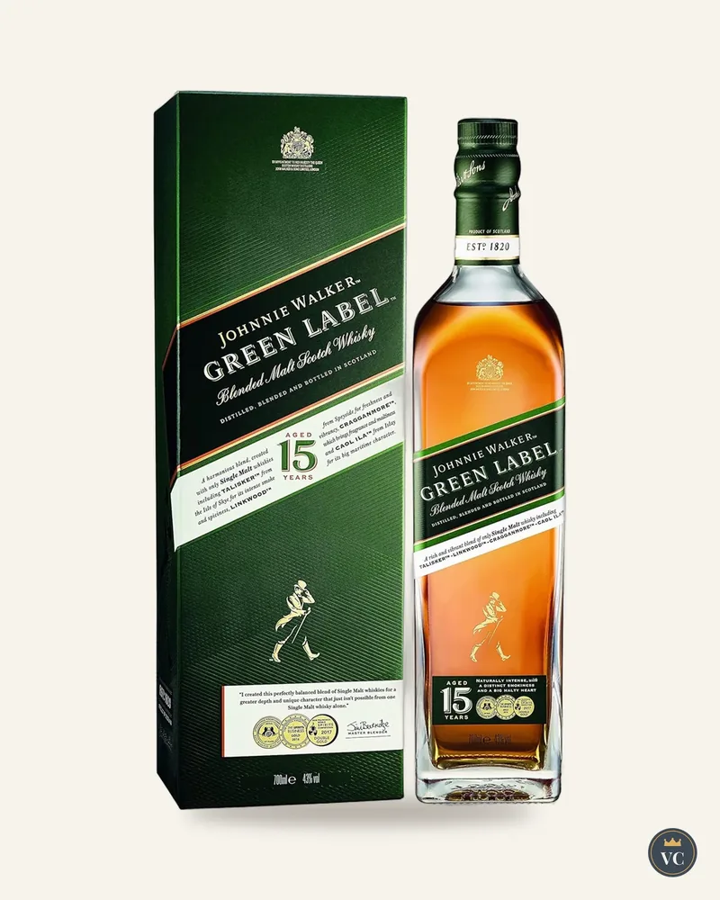 Chai Johnnie Walker Green Label 15 năm cạnh hộp xanh lá